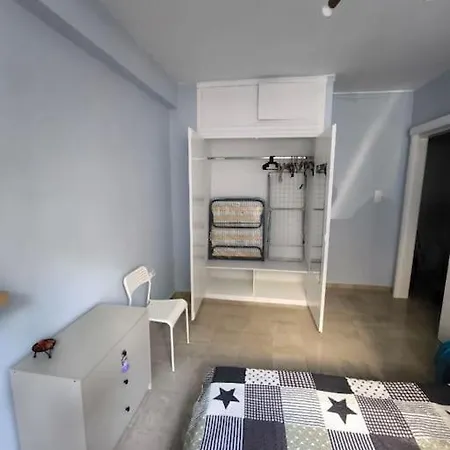 50 Meters From The Apartment Loutráki