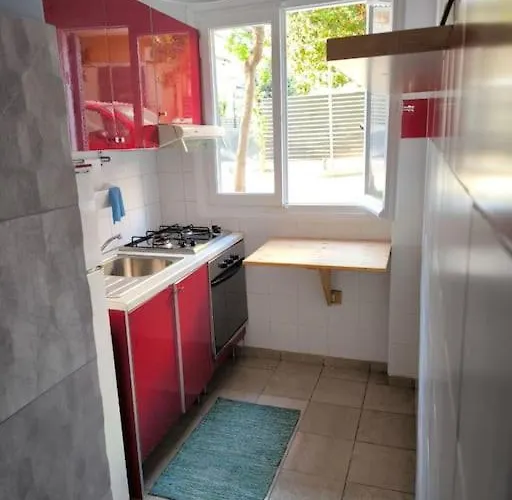 50 Meters From The Appartamento Loutráki